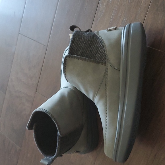 HEY DUDE MEL ANKLE BOOTS - Picture 2 of 12